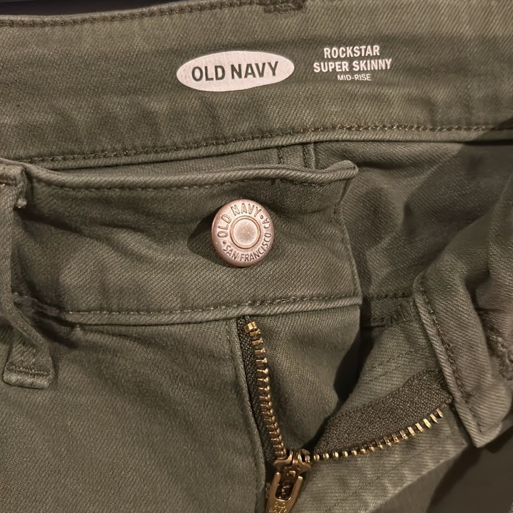Old Navy Rockstar Jeans - Picture 2 of 3